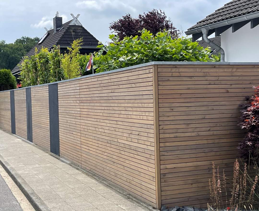 Gartengestaltung & Holzmanufaktur Porten - Maßgefertigter Sichtschutz