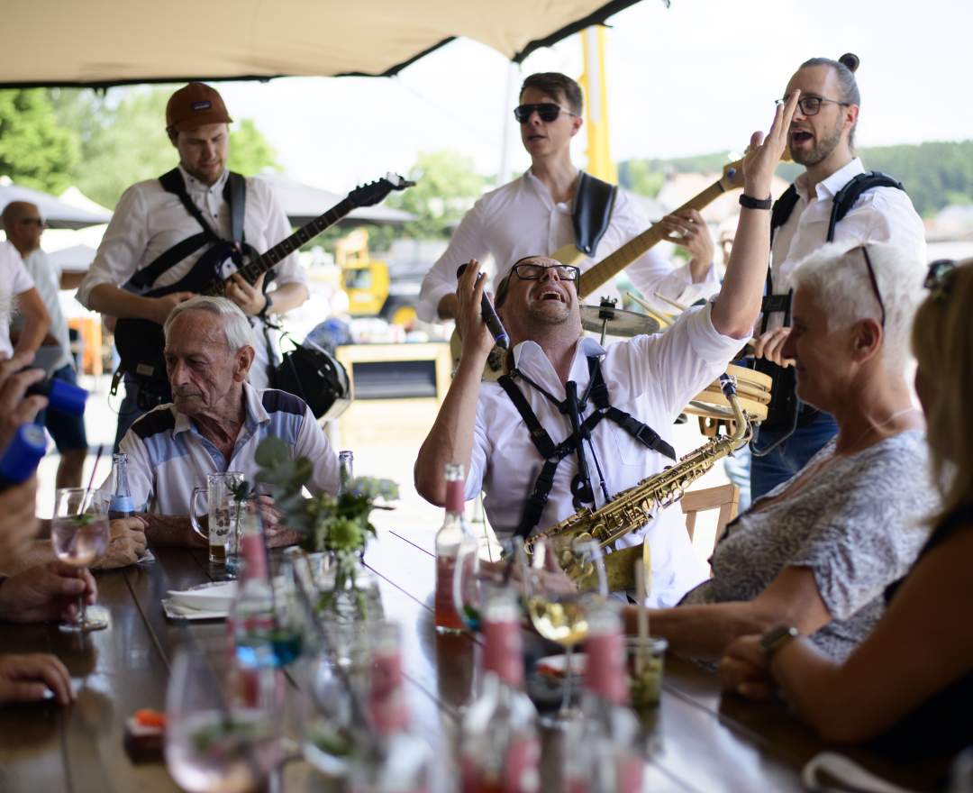 PURA Die Erlebnismanufaktur - We are Family – Ihr Firmensommerfest