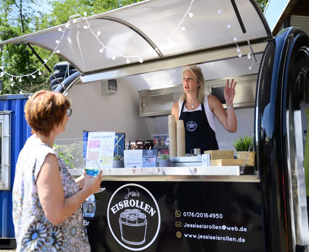 PURA Die Erlebnismanufaktur - Lichterfest / Streetfoodmarkt -  Ein Event der besonderen Art