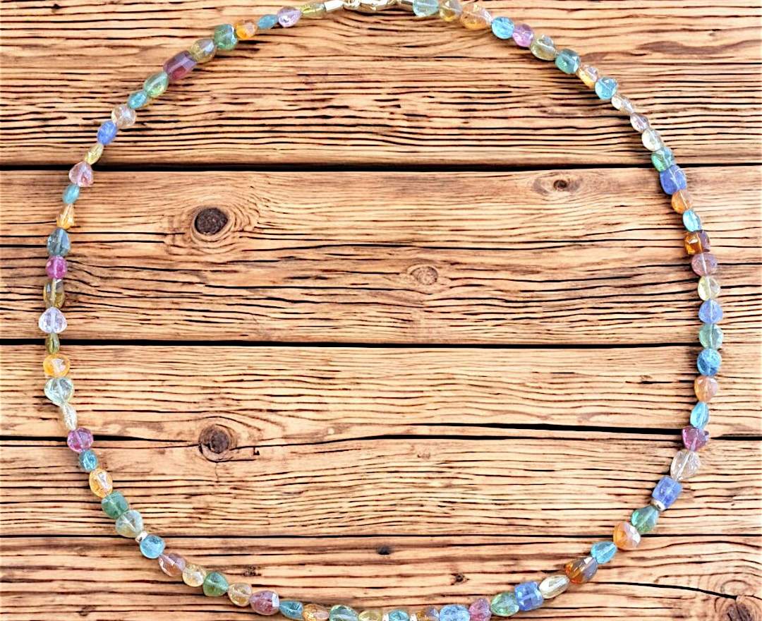 Goldschmiede Goldstück Farbenfroher Edelsteinmix, Collier mit 585er Gelbgoldelementen