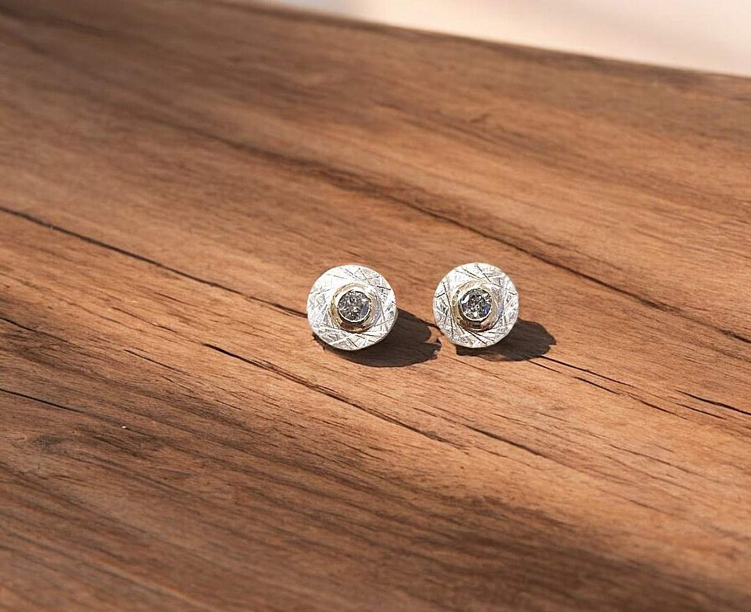 Goldschmiede Goldstück Design-Diamatohrstecker mit Materialmix