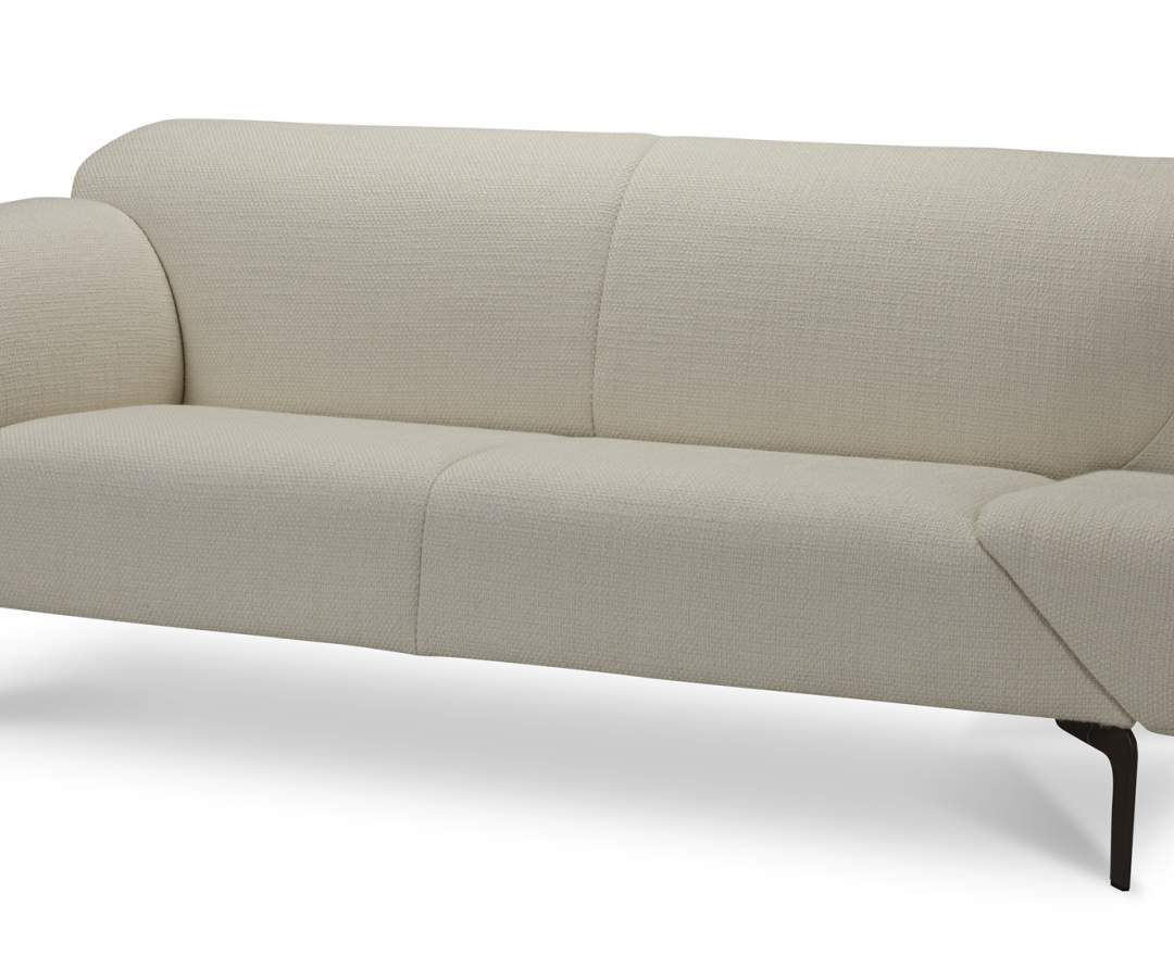 Jori - Sofa Como von JORI - Klarheit in der Form. Weichheit im Detail.
