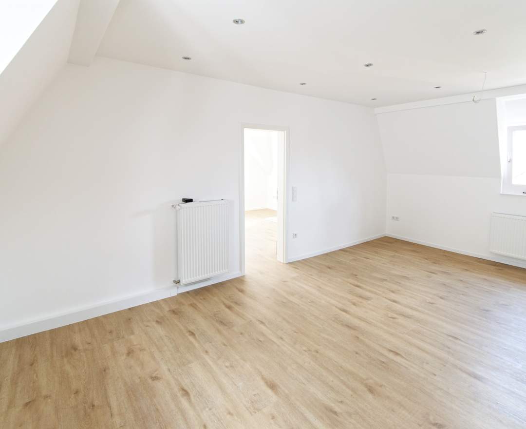 MaklerinMünster, Margherita Magri Immobilien - Mietobjekt: SANIERTE DG-WOHNUNG MIT STELLPLATZ AM SPIEKERHOF!
