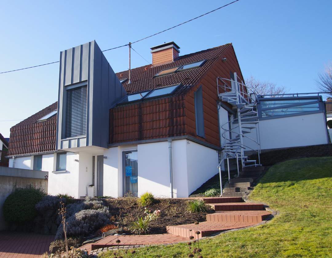 Bergisches Immobilien Kontor GmbH - Architektenhaus mit edlem Feinschliff