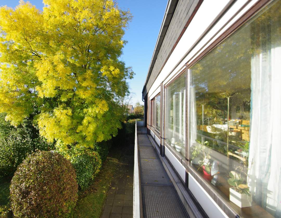 Immobilienkontor Friedla GmbH - VERKAUFT  Einzigartiges Domizil in Sonnenlage