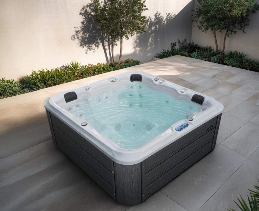 vivo spa® - WELUXIA 513 N - Outdoor Whirlpool