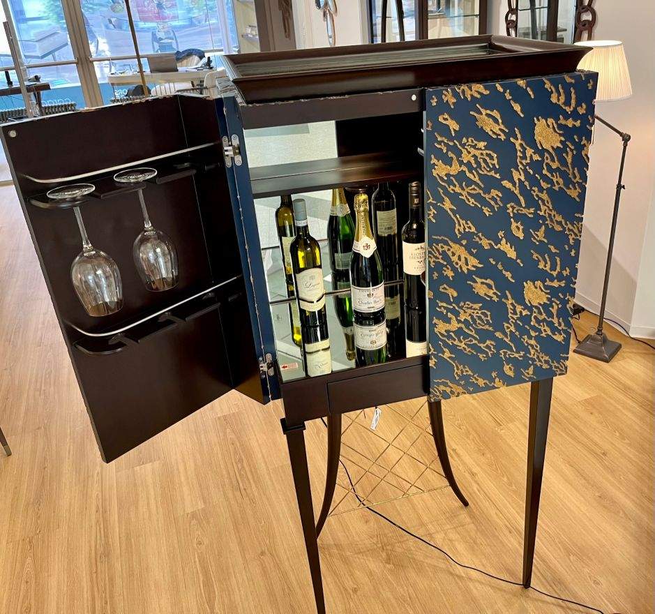 Christopher Guy - Barschrank OBERON handgefertigt