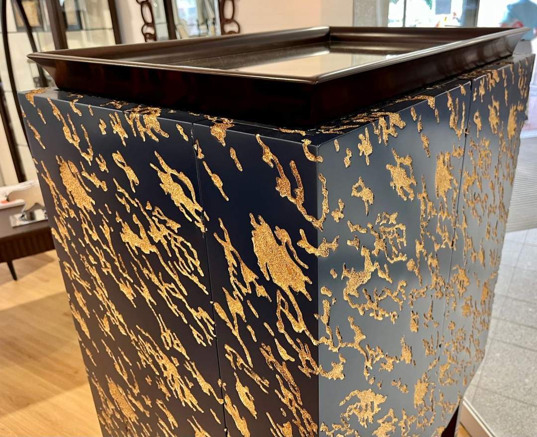 Christopher Guy - Barschrank OBERON handgefertigt