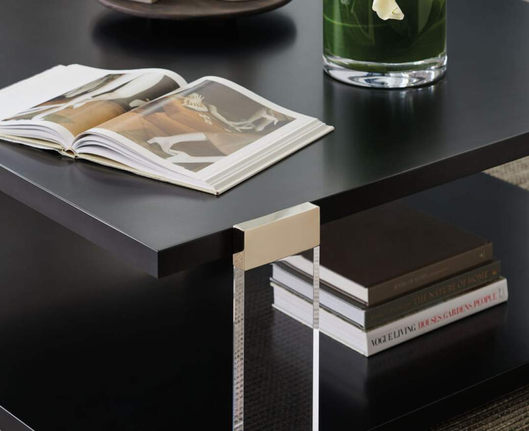Caracole - Couchtisch (Cocktail Table) I'LL TAKE THE CORNER TABLE
