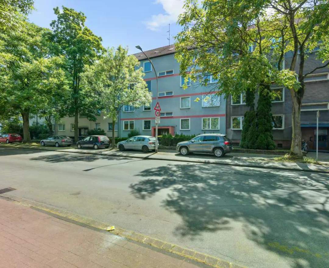 KEMPE Immobilien GmbH Erstklassige gut-verm. 3 Zimmer Eigentumswohnung mit Balkon im nördl. Speckgürtel von Düsseldorf