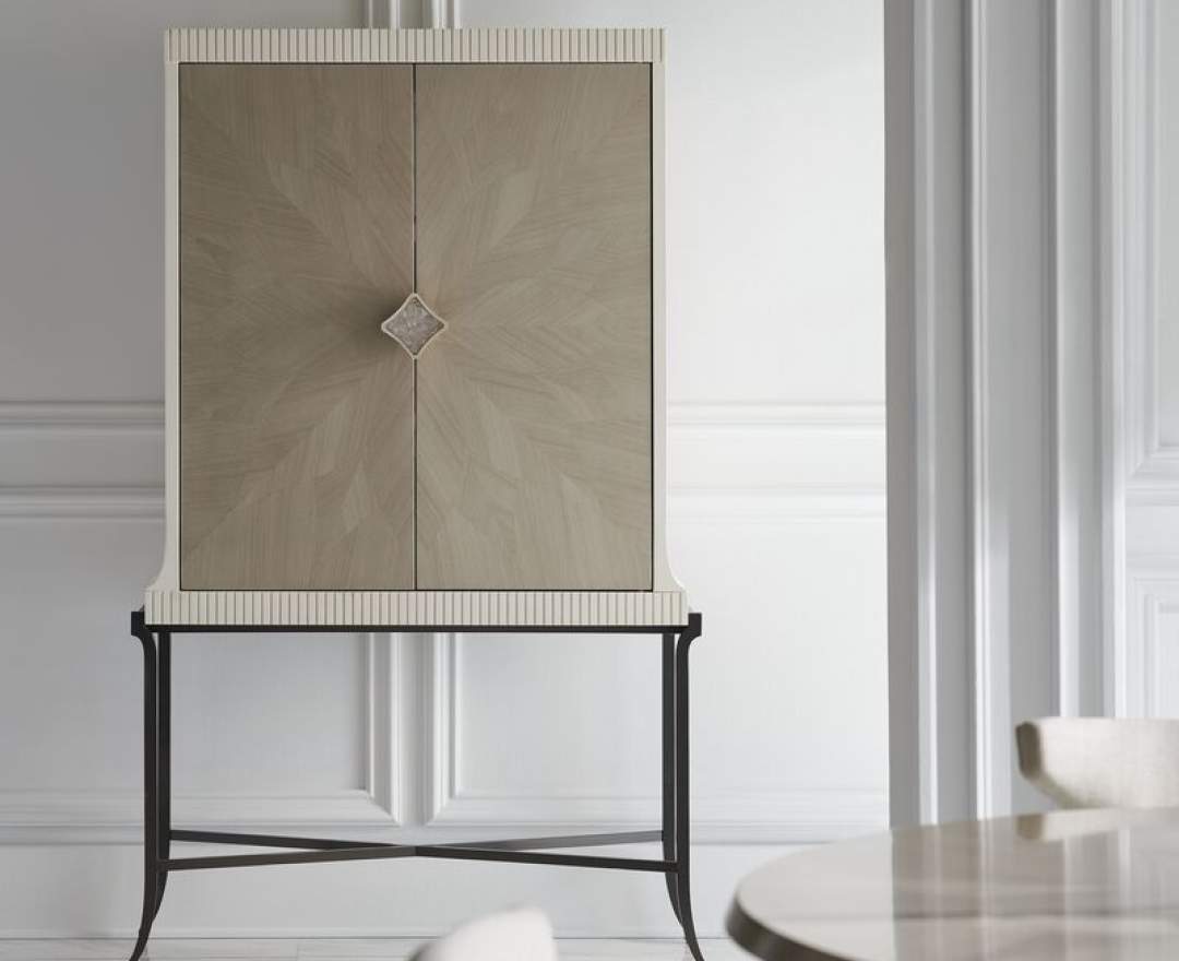 Caracole Bar Cabinet / Wohnbar  Caracole HIGH EXPECTATIONS