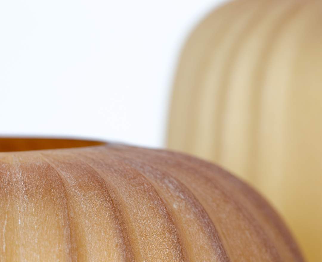 Manakara Vasen und Teelichthalter gold - Vase rund