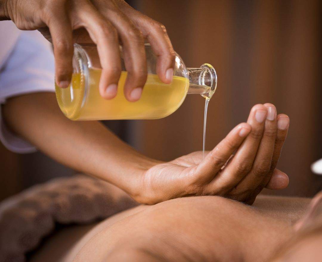 AyurYoMa - Abhyanga – Die ayurvedische Ganzkörper-Ölmassage