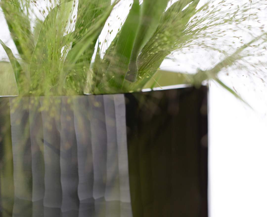 Okka Vasen und Schale black steelgrey - Vase L