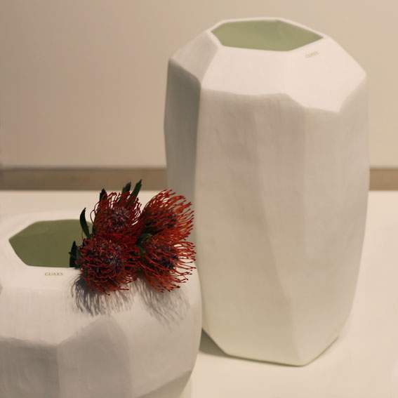 Cubistic Vasen und Teelichthalter opal - Vase rund