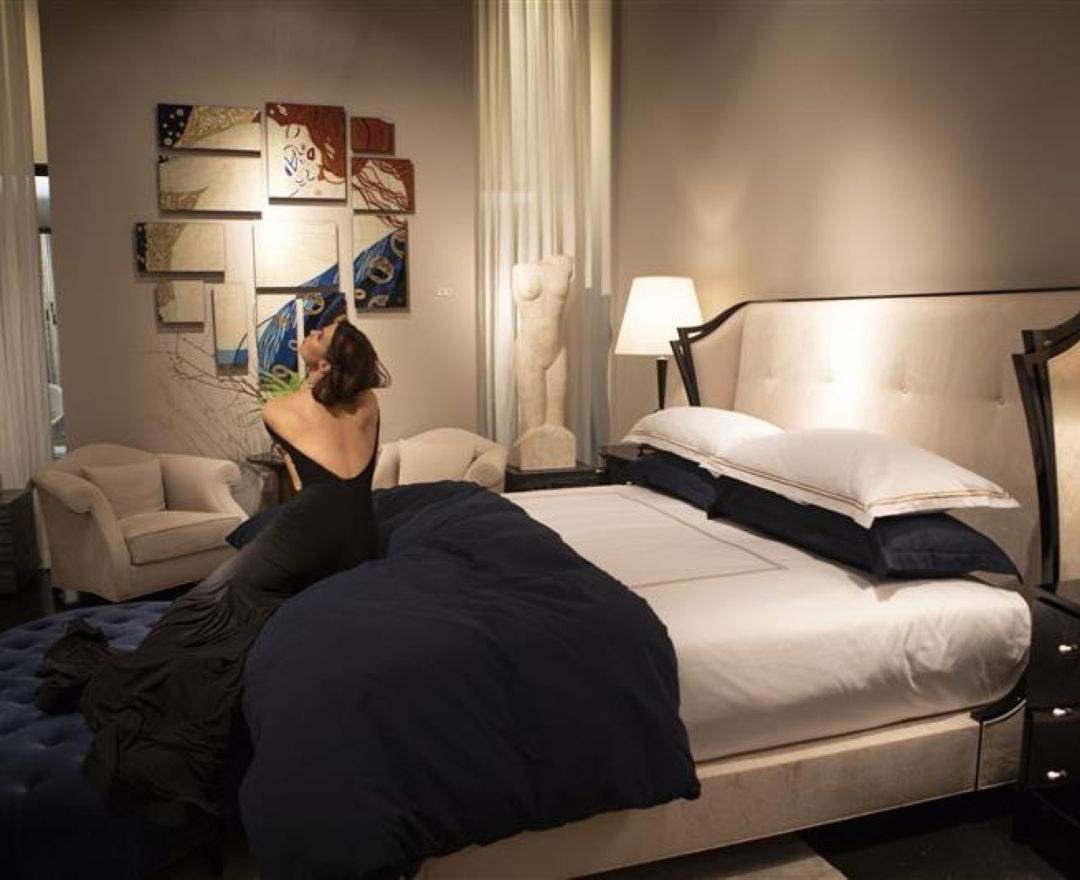 Christopher Guy Bett LUCCA handgefertigt