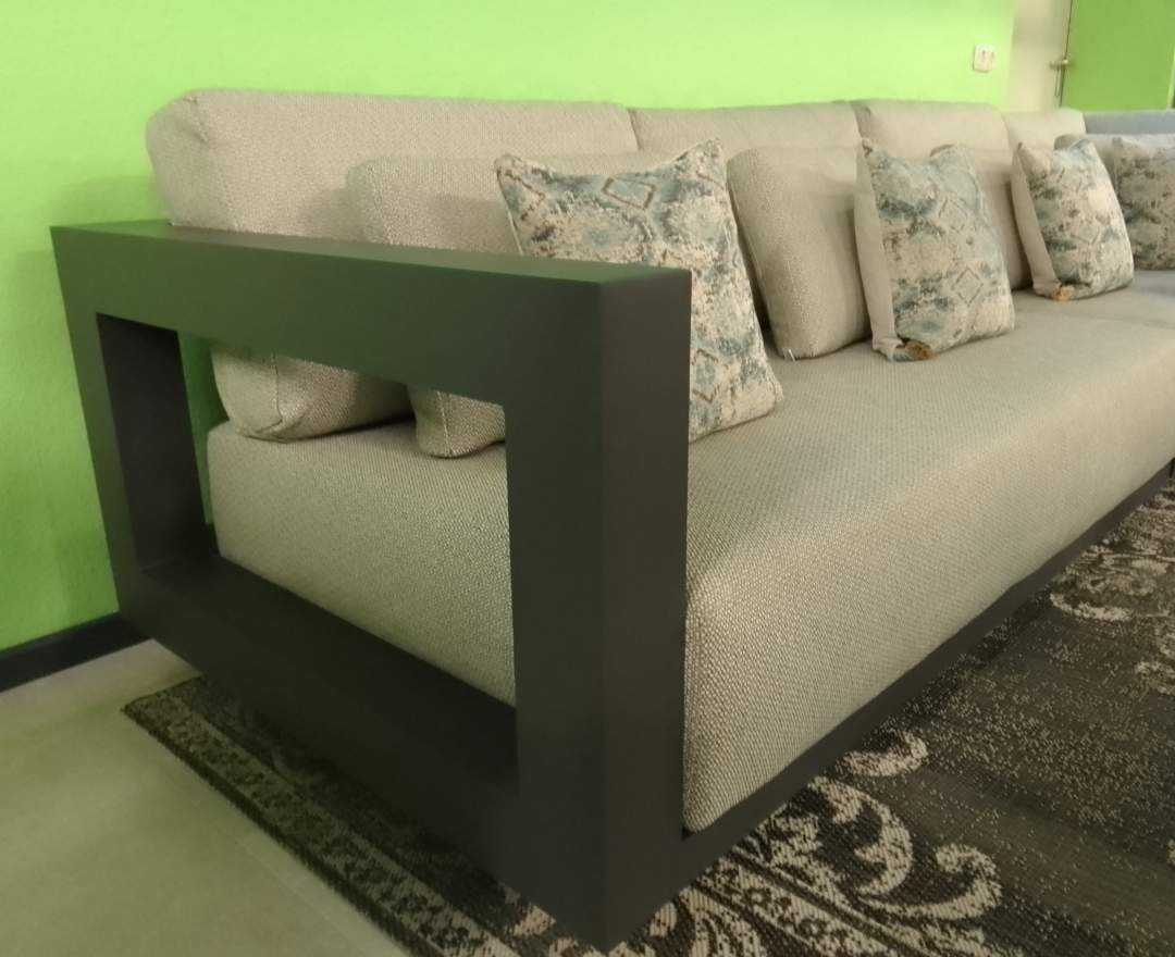 4 Seasons Outdoor - 4 Seasons Outdoor Lounge Metropolitan