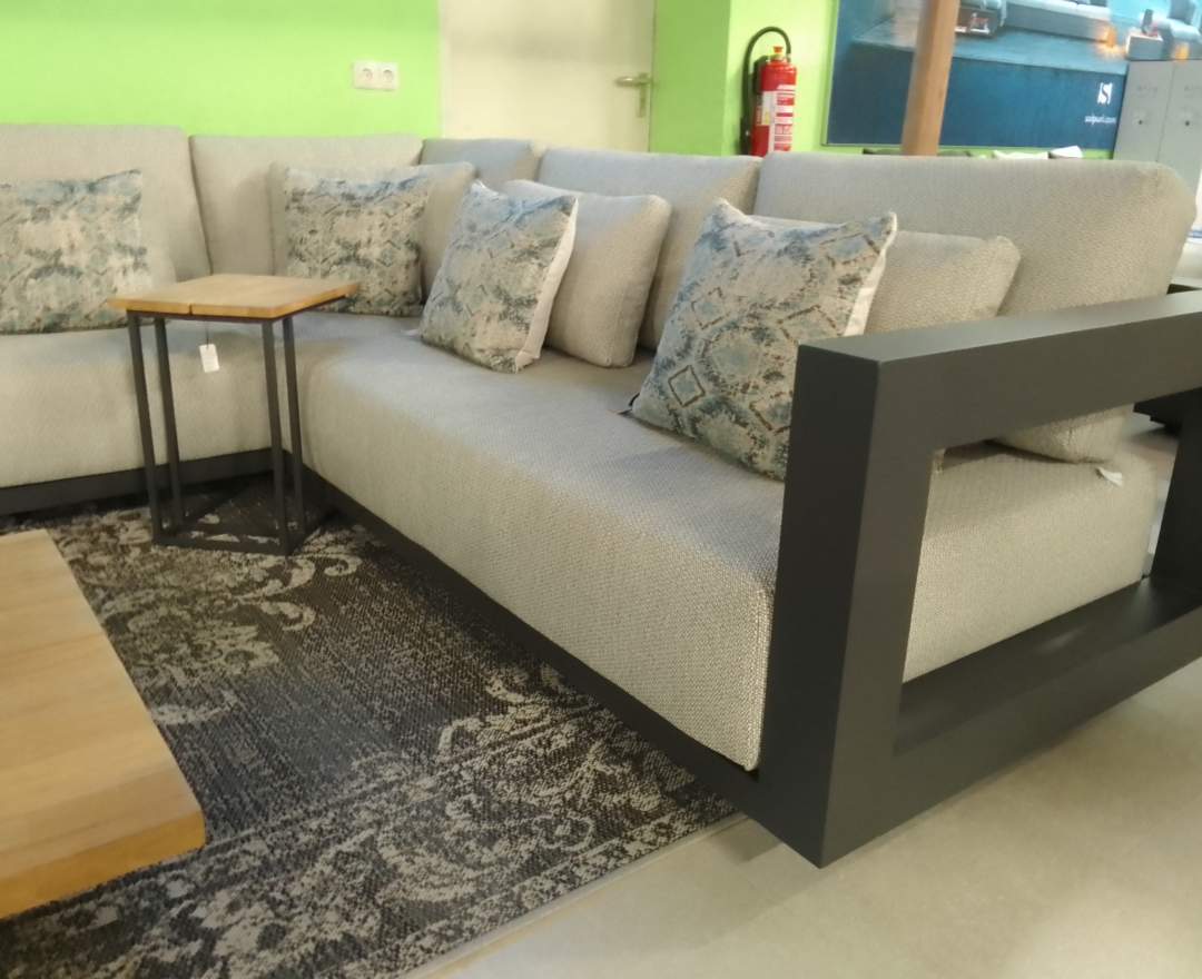 4 Seasons Outdoor - 4 Seasons Outdoor Lounge Metropolitan