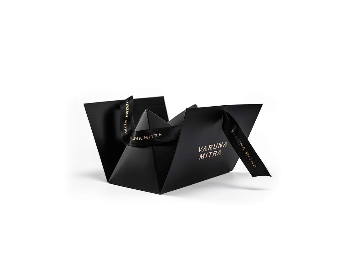 Varuna Mitra - Edle Dreieck’s Geschenkbox