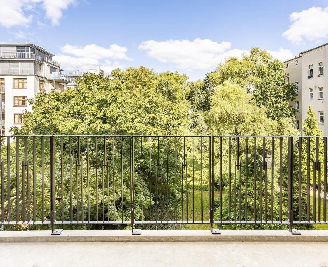 BSK Immobilien GmbH - Dachgeschosswohnung mit Aufdachterrasse in Friedrichshain!