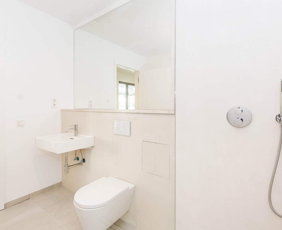 BSK Immobilien GmbH - Dachgeschosswohnung mit Aufdachterrasse in Friedrichshain!