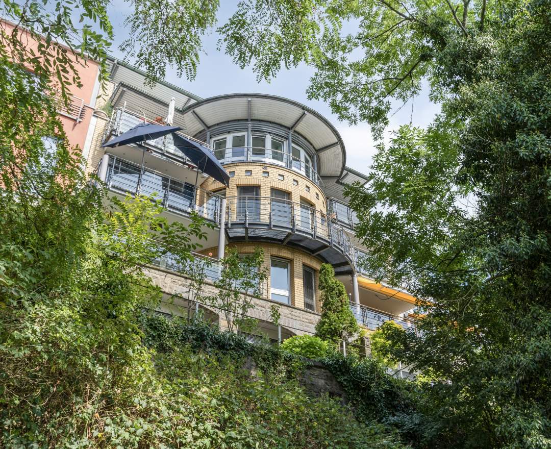 Schmidt Immobilien Erstklassige Rheinlage mit Weitblick.