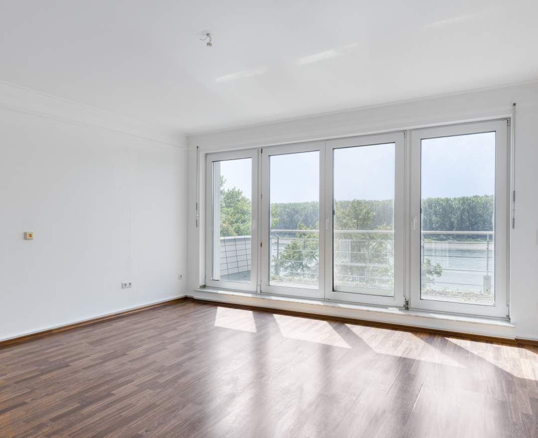 Schmidt Immobilien - Erstklassige Rheinlage mit Weitblick.