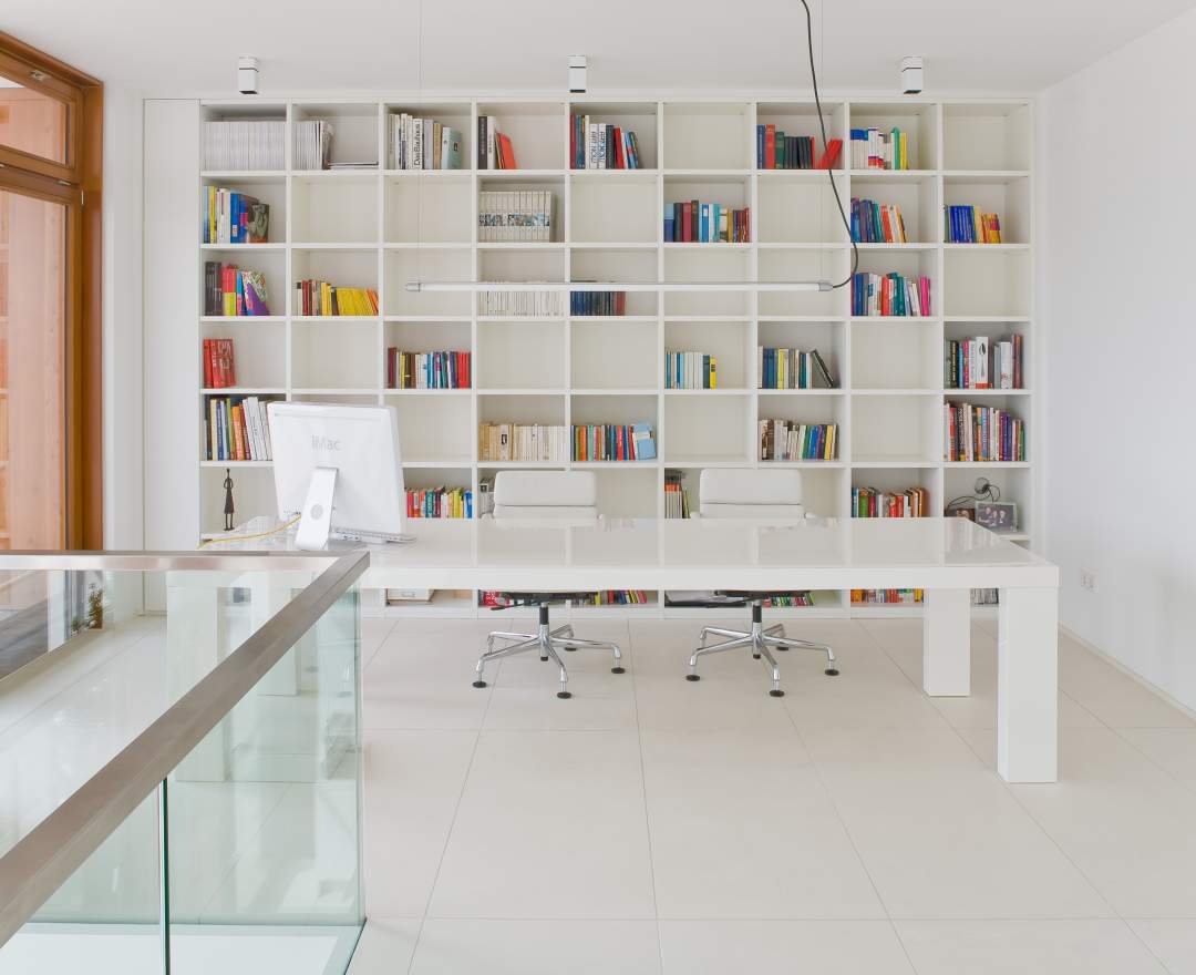 Schmidt Immobilien - Originelles Leben über dem Rheinfluss.