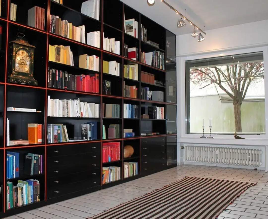 Schmidt Immobilien - Ruhiges Mehrfamilienhaus in Junkersdorf.