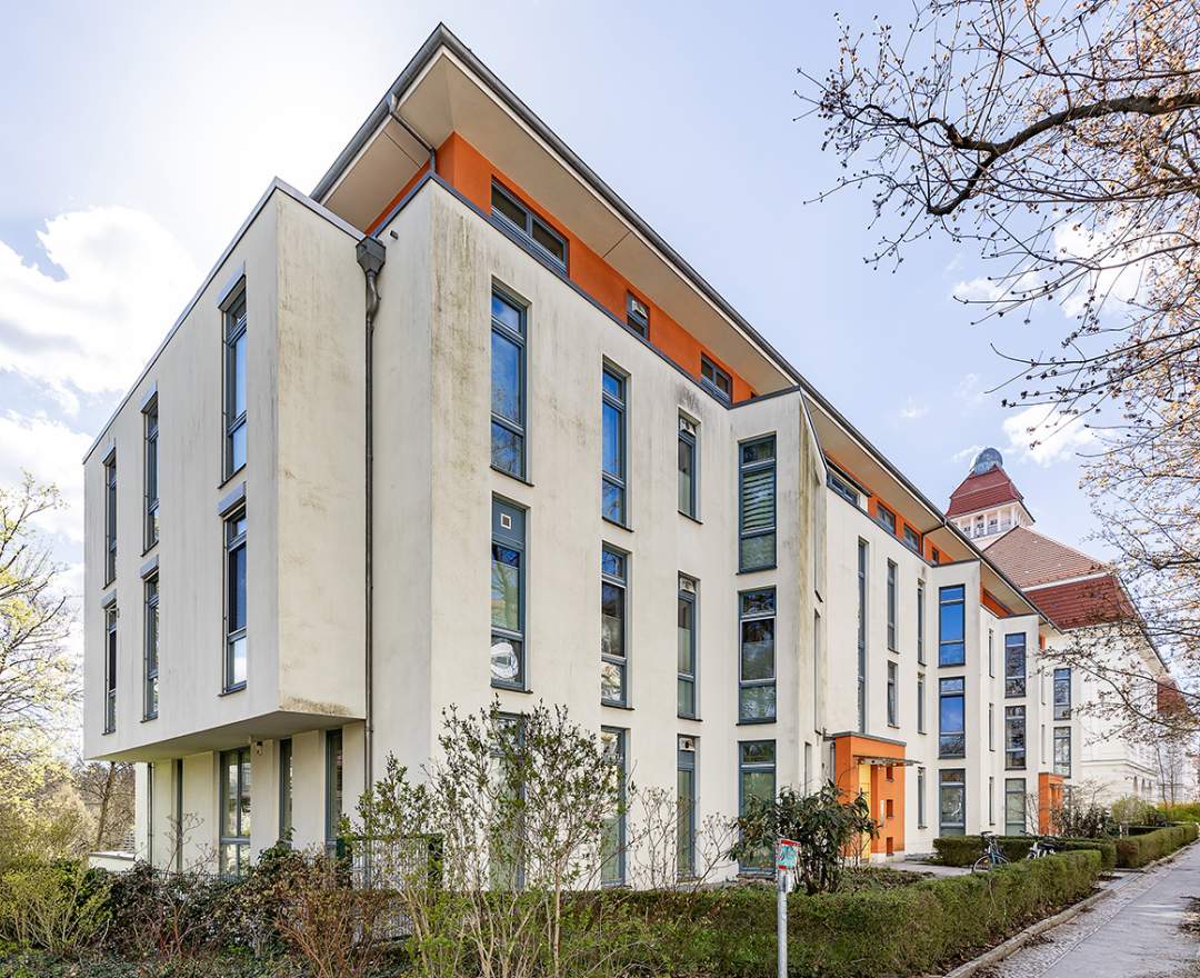 BSK Immobilien GmbH - Vermietete Erdgeschosswohnung mit Terrasse am Hohenzollerndamm