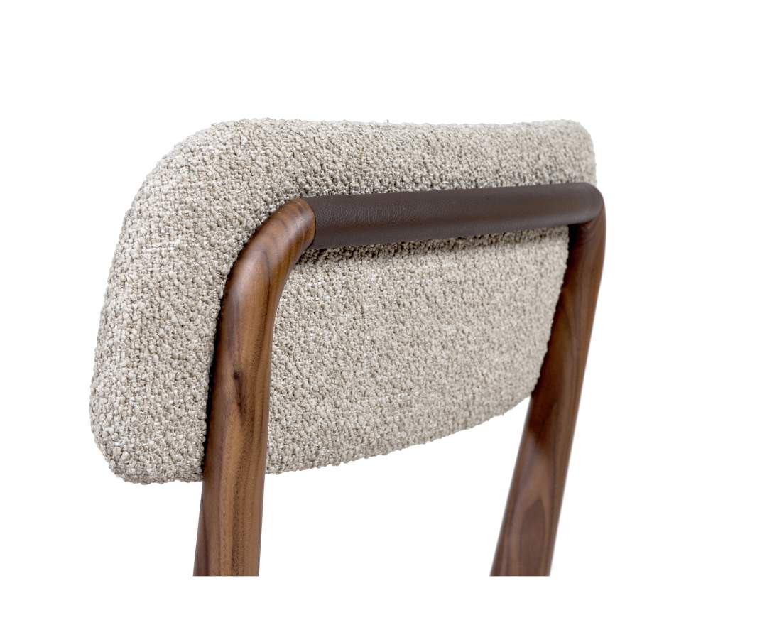 AL2 - Clara 012 Stuhl – Eleganter Luxus-Polsterstuhl mit zeitloser Silhouette