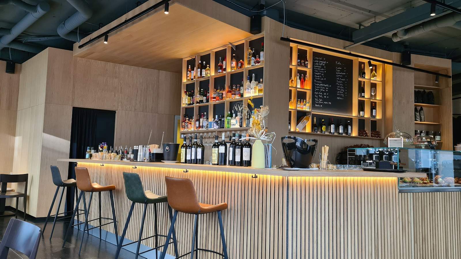Eleven Coffee & Bar