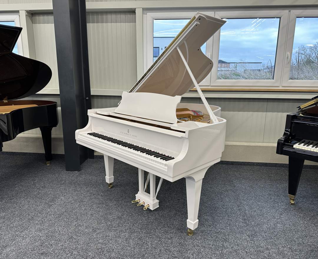 Steinway & Sons Steinway & Sons Flügel, Modell M-170, weiß poliert