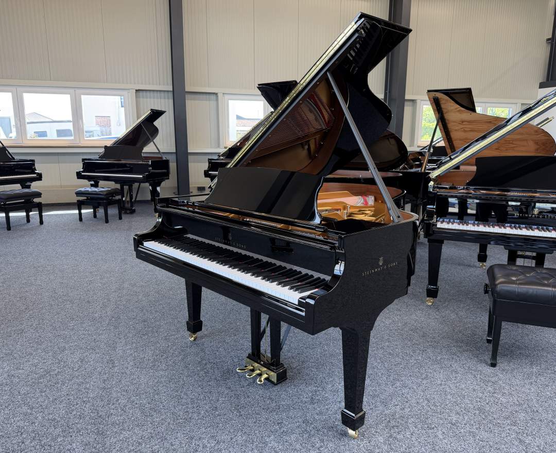 Steinway & Sons Steinway & Sons Flügel, Modell O-180