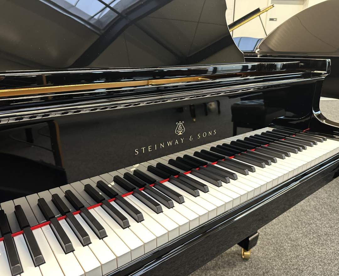 Steinway & Sons - Steinway & Sons Flügel, Modell B-211