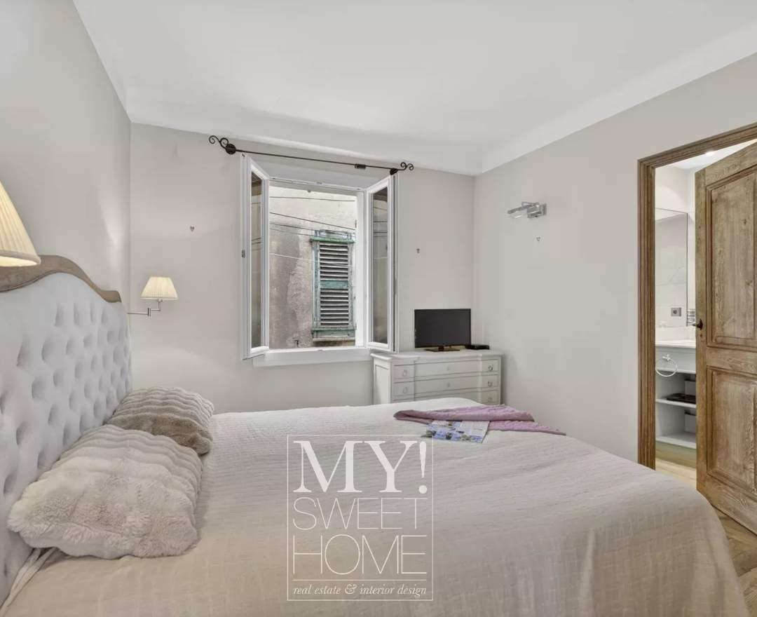 REF. 87083566 - Saint-Tropez | Elegante Altstadtwohnung mit Terrasse im Herzen der Vieille Ville