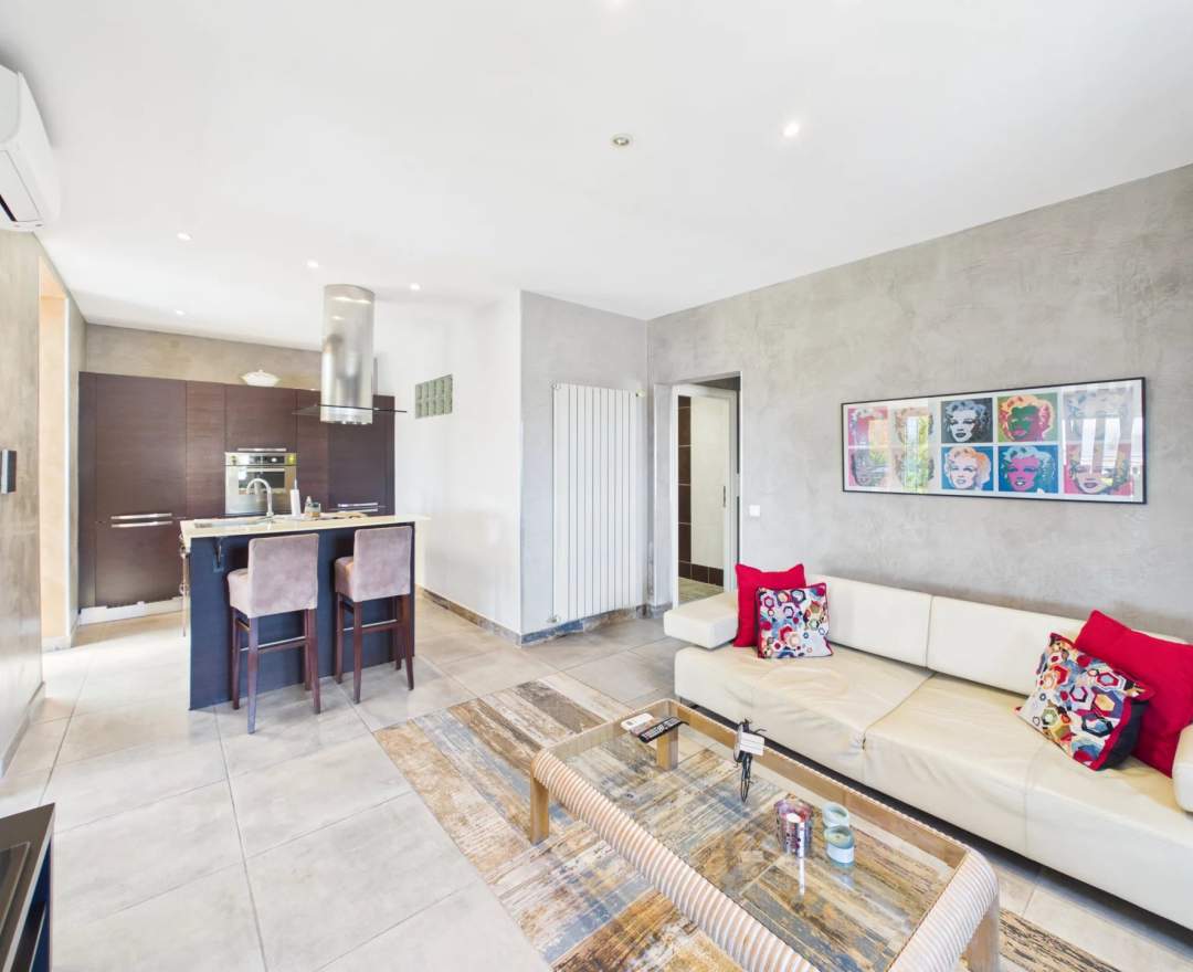 REF. 87178659 - Villefranche-sur-Mer | 3-Zimmer-Wohnung | Panoramablick auf das Meer | Privater Garten & Pool