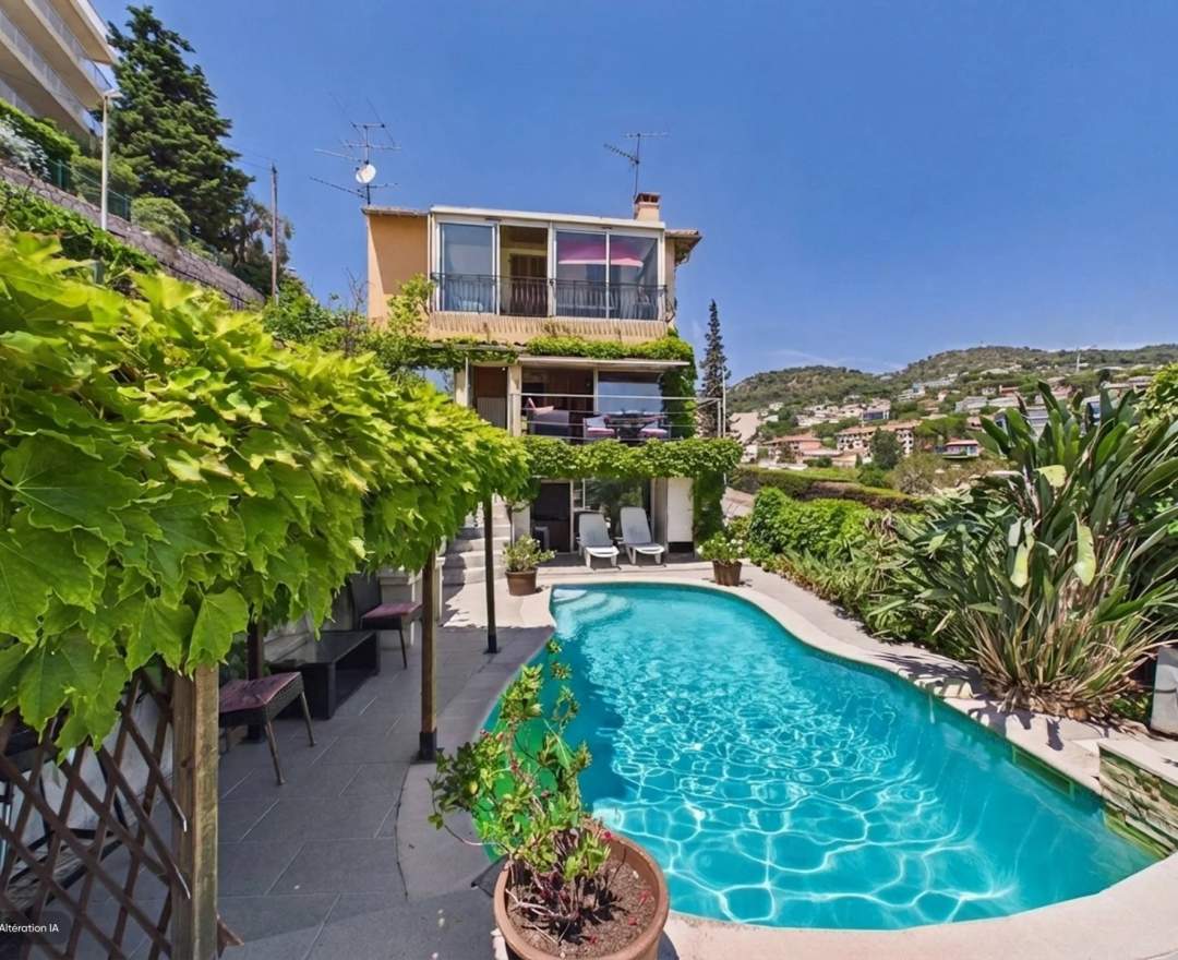 REF. 87178659 - Villefranche-sur-Mer | 3-Zimmer-Wohnung | Panoramablick auf das Meer | Privater Garten & Pool