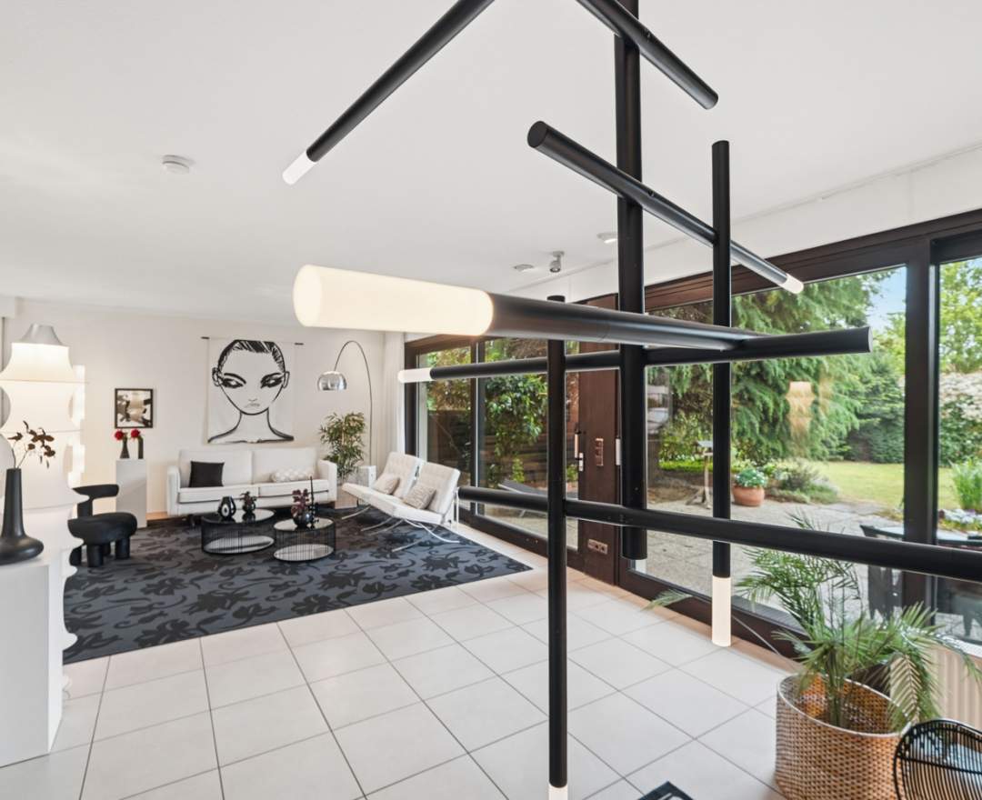 Schöpf & Co. Immobilien GmbH - VERKAUFT - Großzügiges Mehrgenerationenhaus in gefragter Wohnlage von Bonn-Gronau