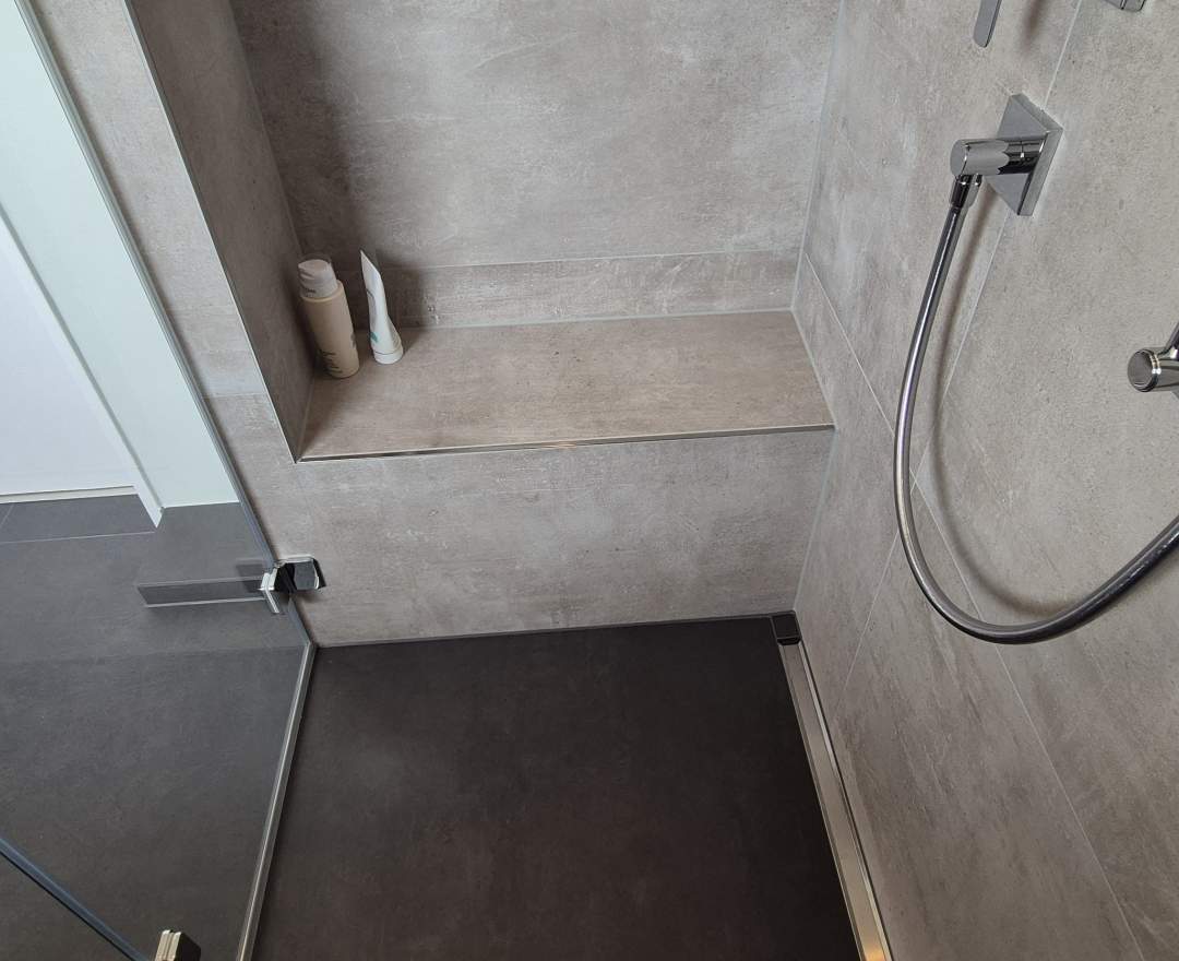 Bagno Badstudio - Kleines Bad in Mainz – 4 m² mit ebenerdiger Dusche
