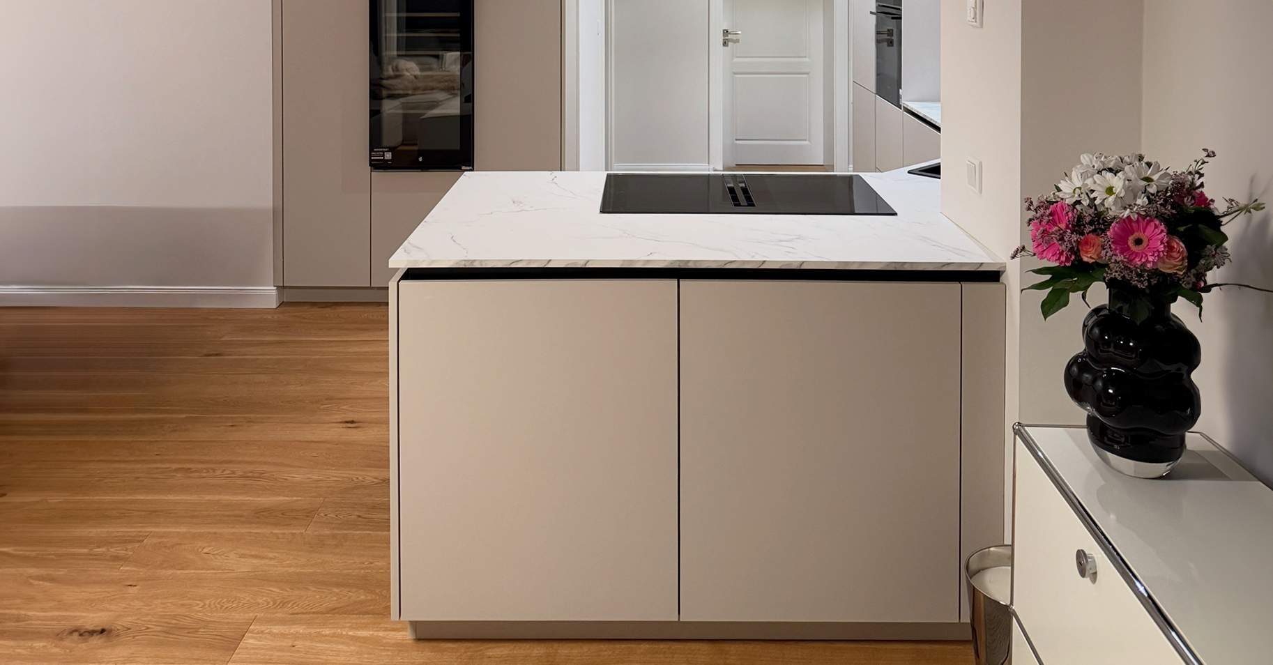 VAN DEN BOOM - M&ouml;bel Design
