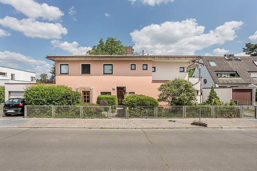 Bsk immobilien Zweifamilienhaus zwischen Alt-Buckow und den Gropius Passagen!