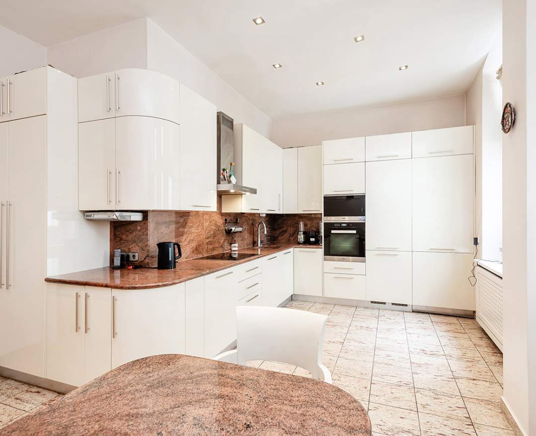 Bsk immobilien - Hochwertige 5-Zimmer-Wohnung nahe dem Halensee
