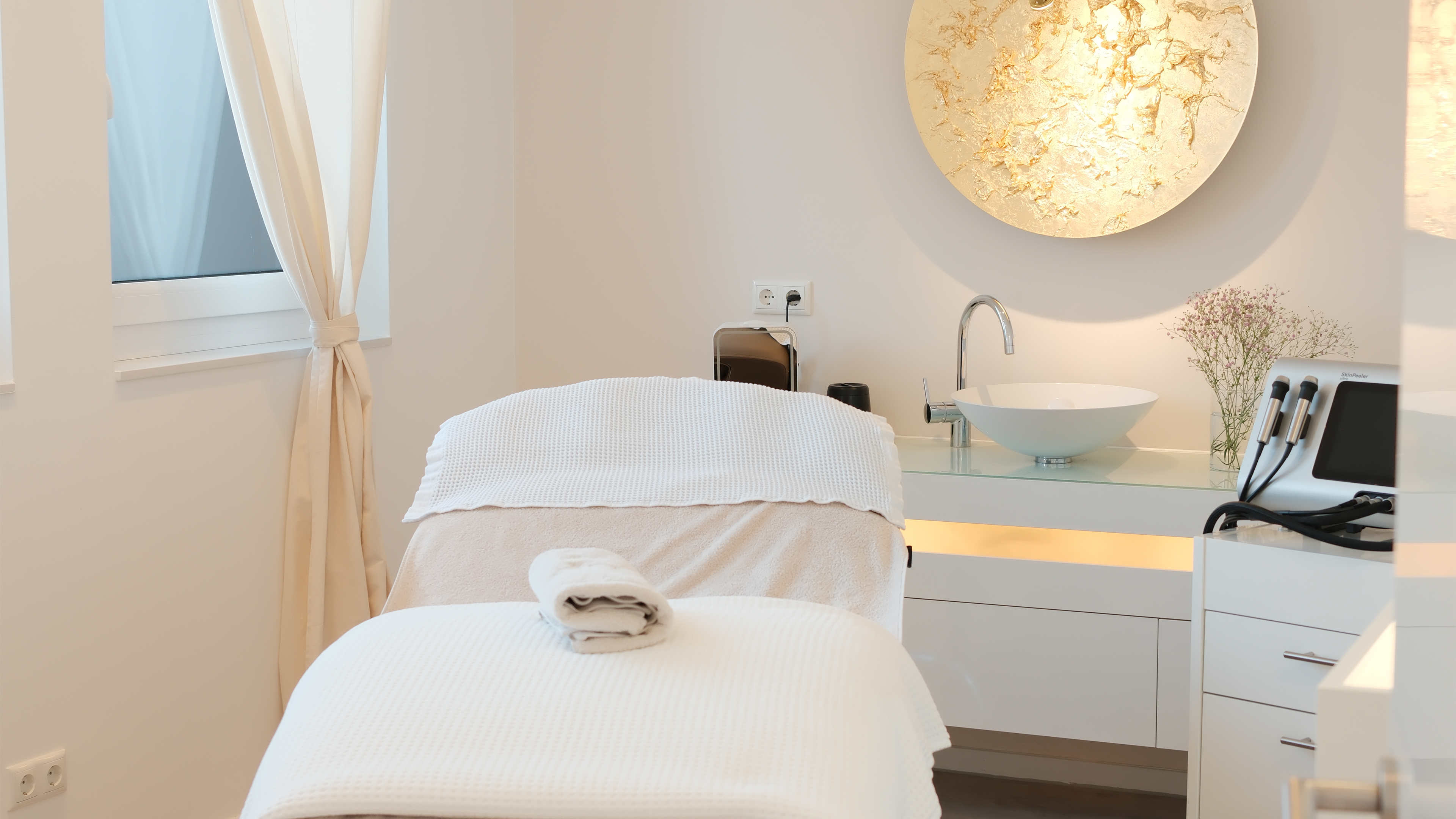Behandlungszimmer in einem Kosmetikstudio