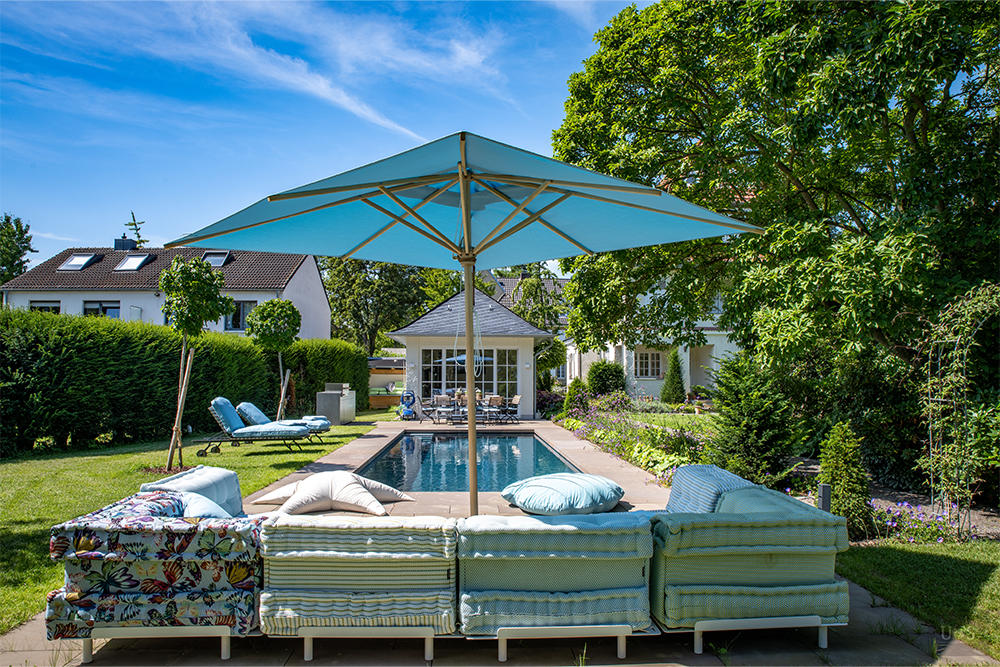 Gartenhaus mit Pool