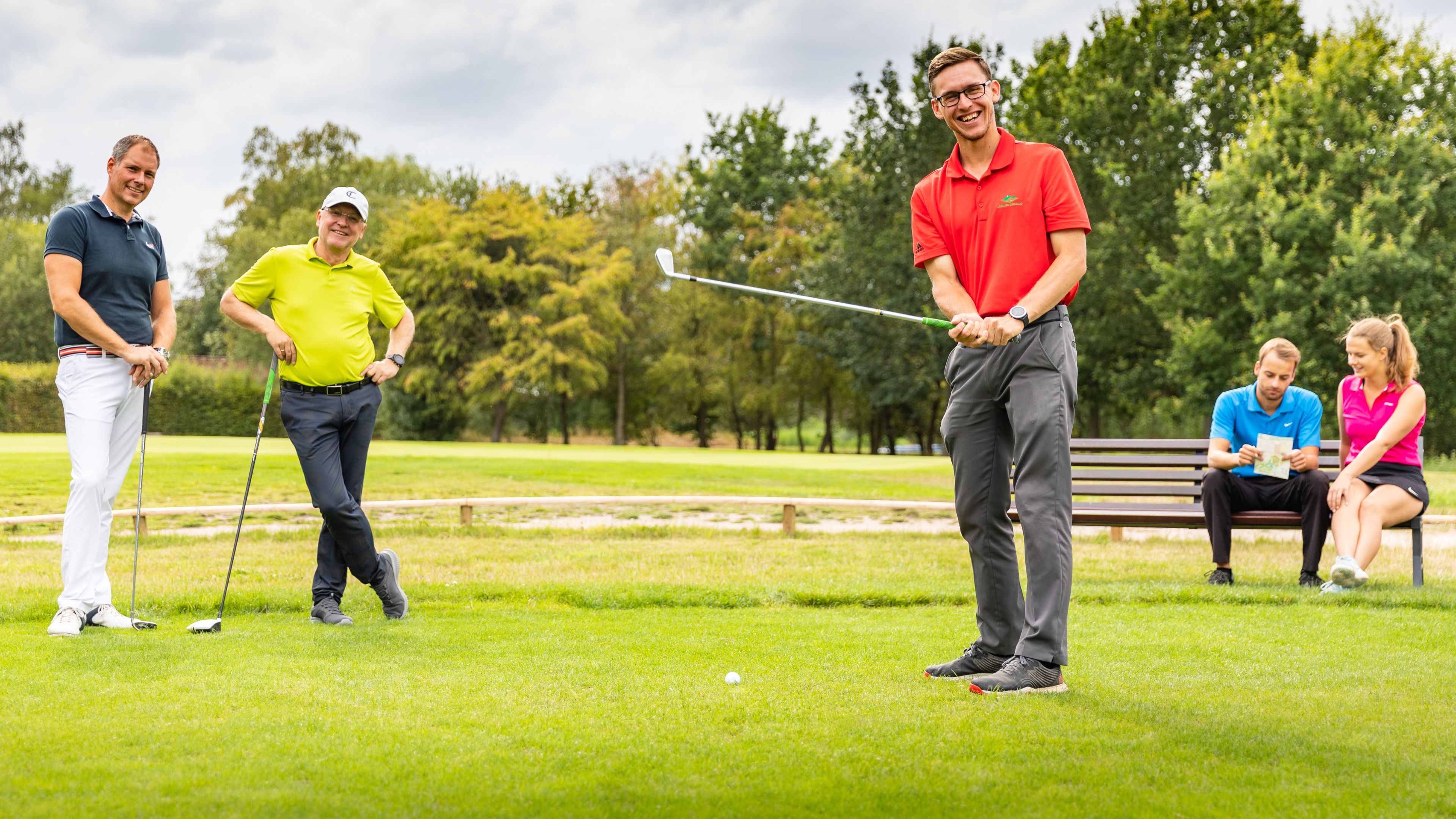 Mitglieder auf dem Platz des Achimer Golfclubs 