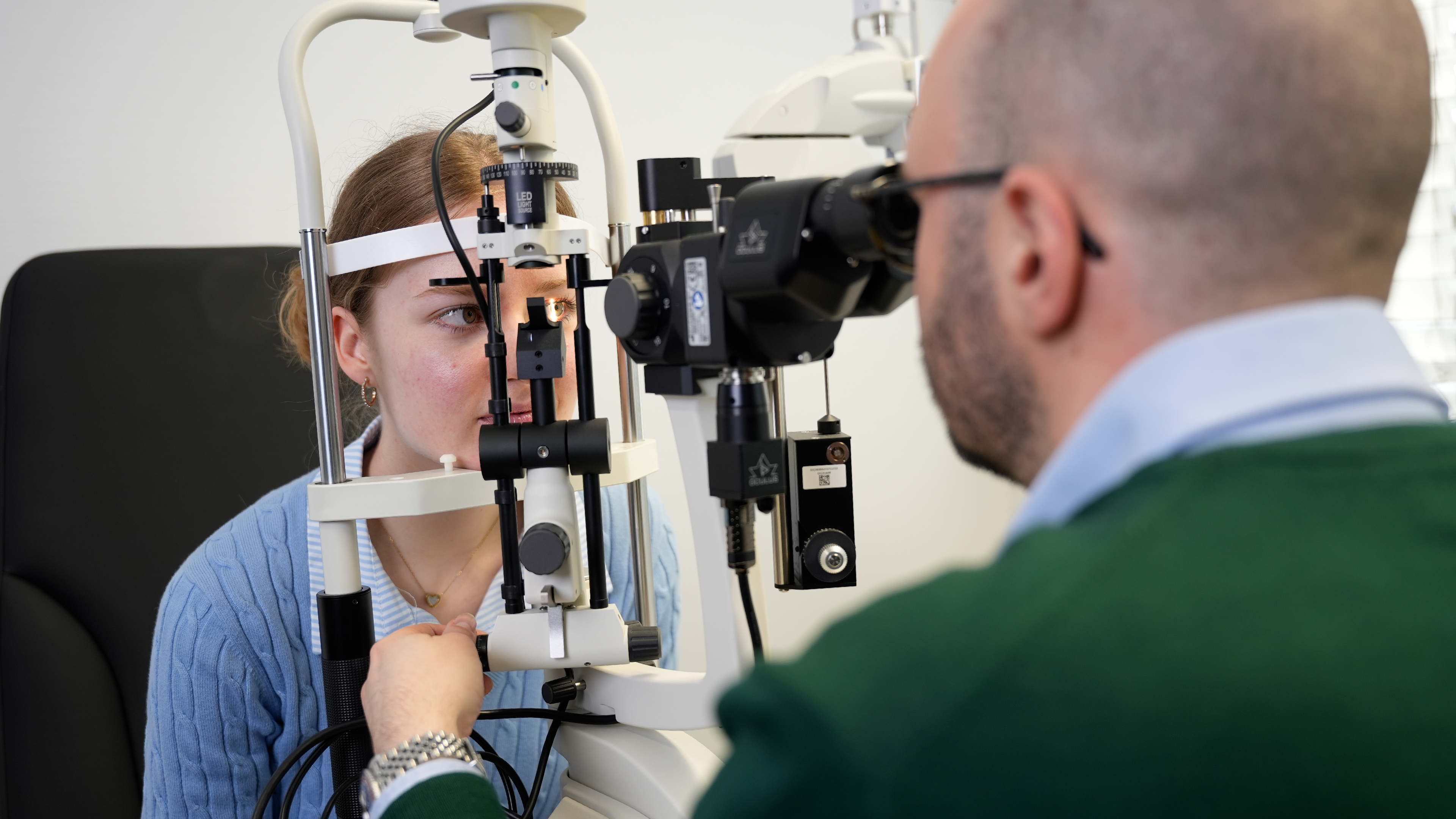 Durchf&uuml;hrung eines Augen-Check-ups