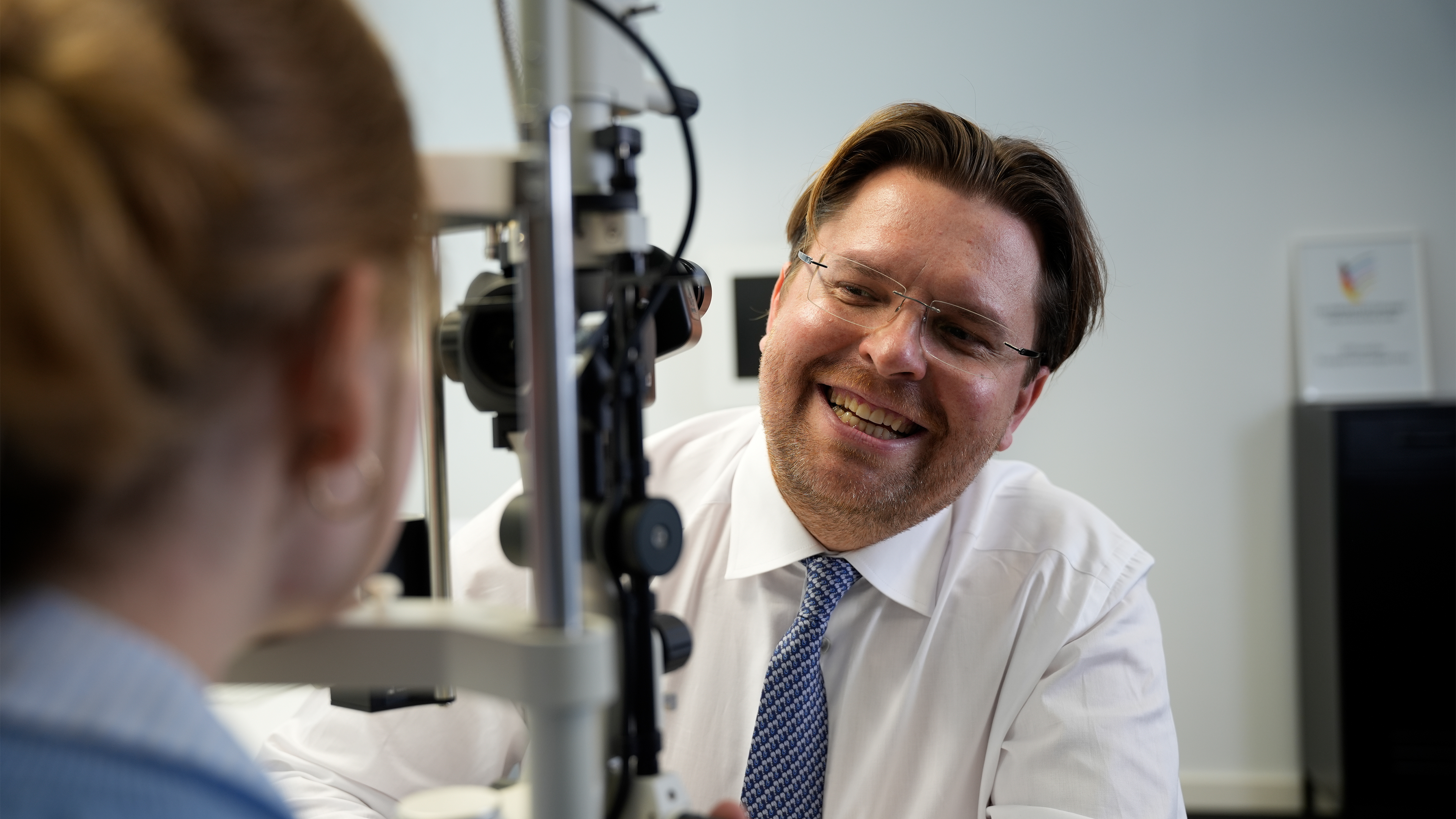 Durchf&uuml;hrung eines Augen-Check-ups