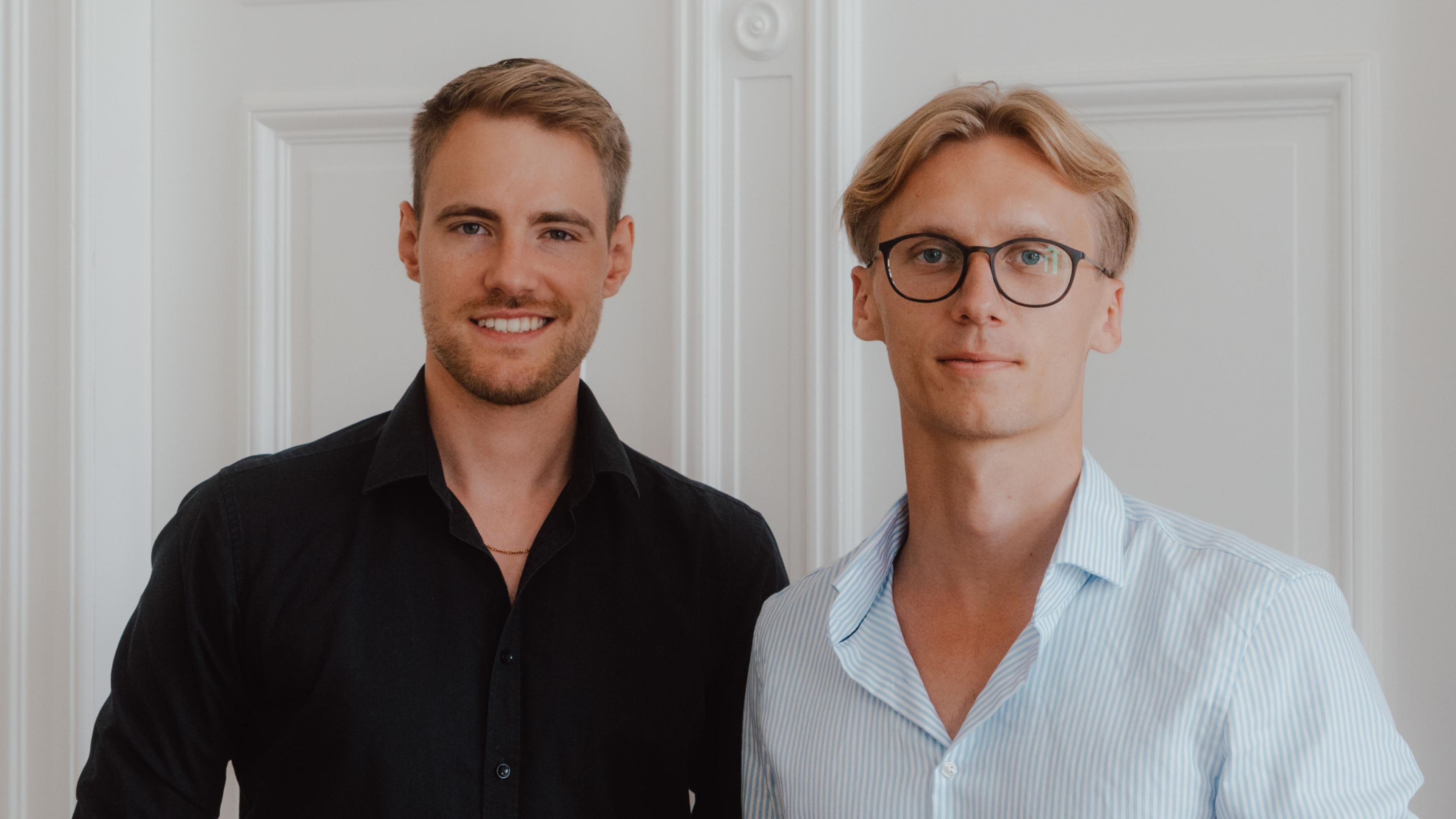 Inhaber Robin Tobermann und Arbeitskollege