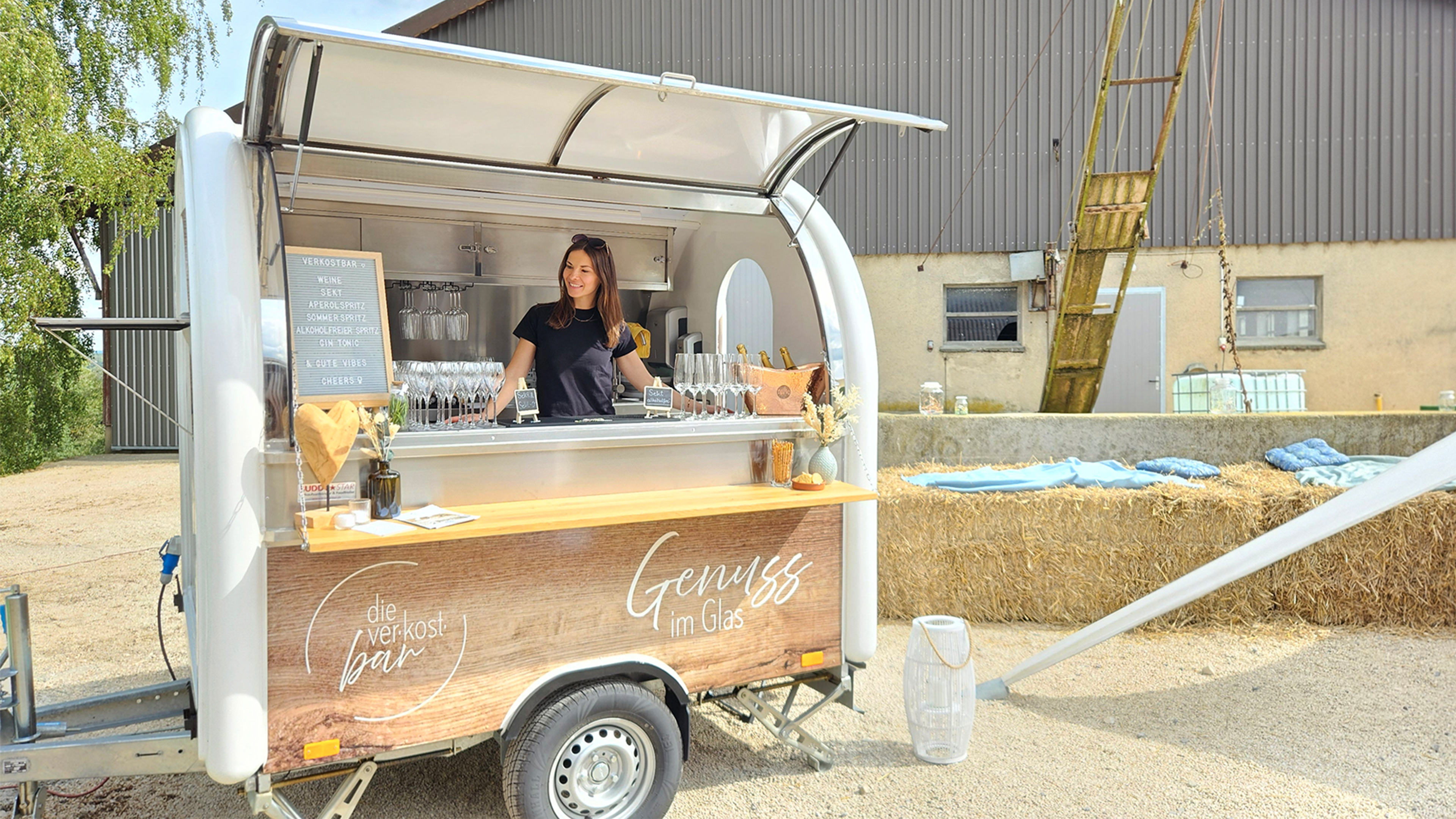 Mara Kalkbrenner im Foodtruck von Genusshochzwei